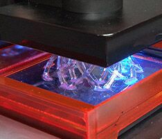 Основные принципы трехмерной печати фотополимерами: как научиться работать с 3D-принтером