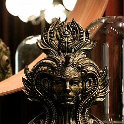 Красивые статуэтки в стиле Бали